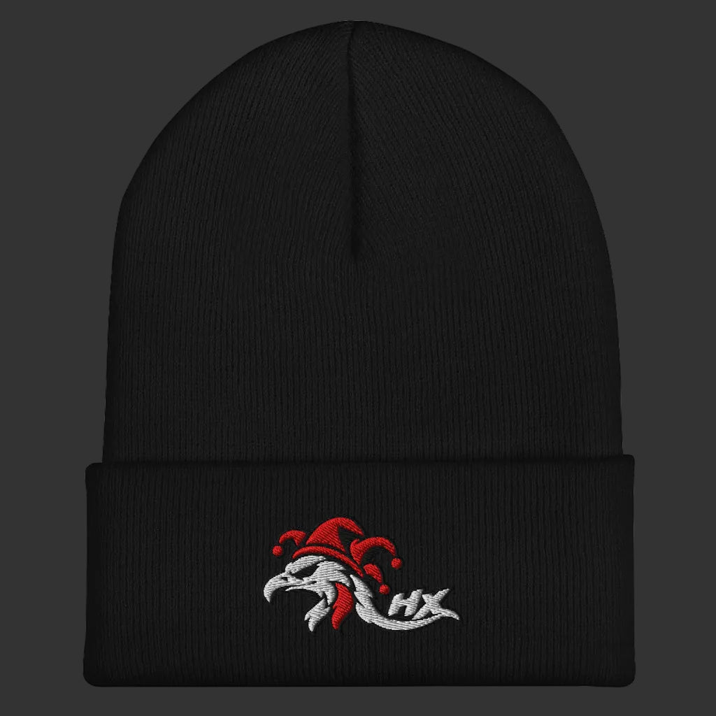 Vorderansicht: Schwarze HEXJESTER Beanie mit Umschlag und gestickter Harpyie mit HX.