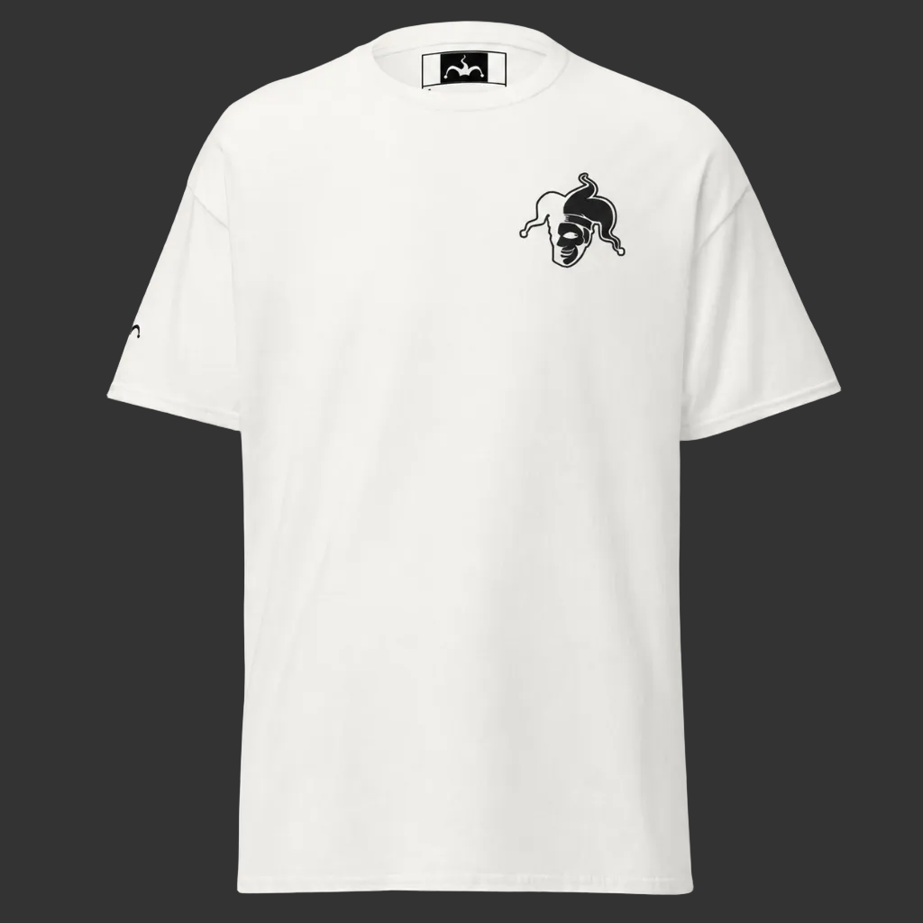 Vorderansicht: „natur The Jester Oversized T-Shirt mit gesticktem Narrenkopf auf der Brust“